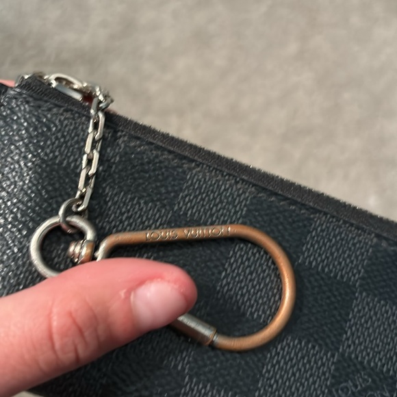 Louis Vuitton Damier Graphite Key Pouch w/ Chain - Picture 11 of 11